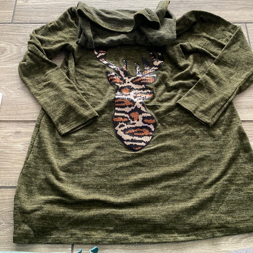 Turtle neck sequin sweater